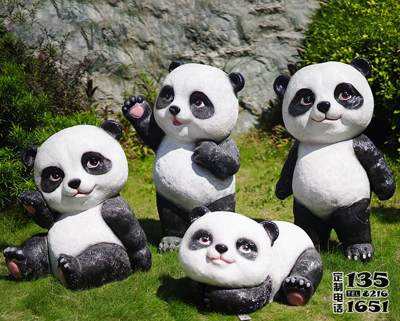 別墅景區(qū)玻璃鋼仿真卡通可愛熊貓雕塑 別墅景區(qū)玻璃鋼仿真卡通可愛熊貓雕塑