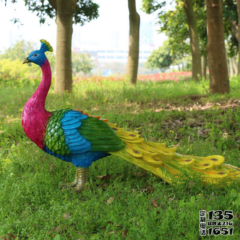 戶(hù)外草坪一只玻璃鋼彩繪仿真動(dòng)物孔雀雕塑