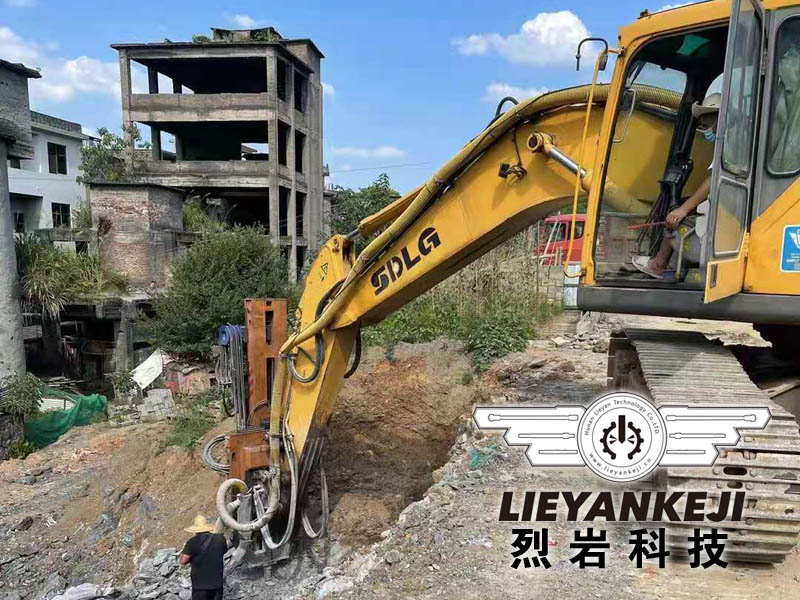 混凝土橋面劈裂機 混凝土橋面劈裂機